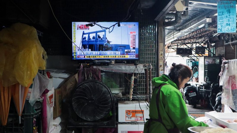 A ship fires a weapon during drills east of Taiwan, in this screenshot from a video released by the Eastern Theatre Command of China's People's Liberation Army (PLA) on December 29, 2025. Eastern Theatre Command/Handout via REUTERS  ATTENTION EDITORS - THIS IMAGE WAS PROVIDED BY A THIRD PARTY. MANDATORY CREDIT. NO RESALES. NO ARCHIVES.     TPX IMAGES OF THE DAY