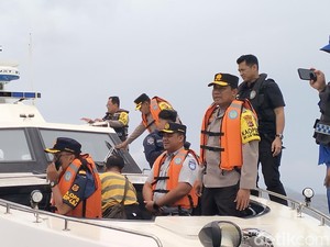 Kapolda NTT Kerahkan Peralatan Canggih untuk Cari Korban Pinisi Tenggelam