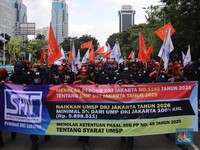 Lautan Massa Buruh Tolak UMP Jakarta 2026 Rp 5,7 Juta, Ini Alasannya