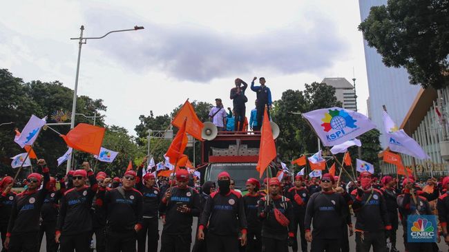 Buruh Jakarta Ngaku Nombok Meski Upah Naik Jadi Rp 5,7 Juta, Kok Bisa?