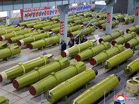 WNI Hati-Hati di Korea, Kim Jong Un Pamer Roket Baru Targetkan Korsel