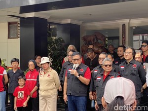 Arahan Mega, PDIP Kirim 30 Ambulans-90 Nakes Bantu Bencana Sumatera