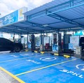 Tampak SPKLU Center Rest Area 319B Pemalang yang dilengkapi 13 konektor pengisian daya kendaraan listrik roda empat, terdiri dari 6 unit SPKLU DC Ultra Fast Charging dan 1 unit SPKLU AC Medium Charging. (Dok PLN)