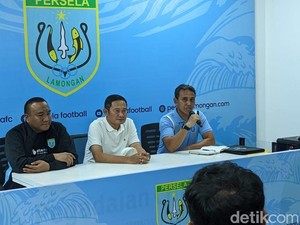 Bima Sakti Resmi Jadi Pelatih Persela Lamongan