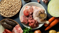 Perlukah Daging Dicuci Sebelum Dimasak? Ini Penjelasannya