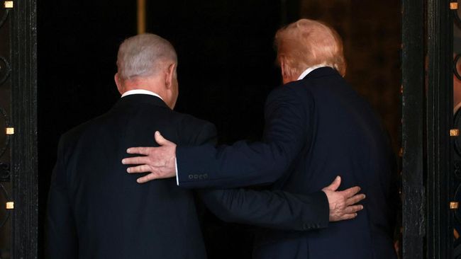 Momen Netanyahu 'Jilat' Trump di Depan Umum, Puja-puji Setinggi Langit
