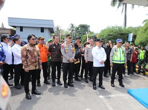 Kapolda Bali Dampingi Menhub-Kakorlantas Cek Pengamanan Nataru di Gilimanuk