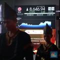 IHSG Sesi 1 Dibuka Menguat 0,35% Dekati Level 8.800
