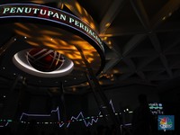 Detik-Detik IHSG Akhir Tahun 2025 Ditutup Menguat Tipis