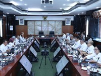 Purbaya & Menteri PANRB Rapat di Akhir Tahun, Gaji PNS Naik?