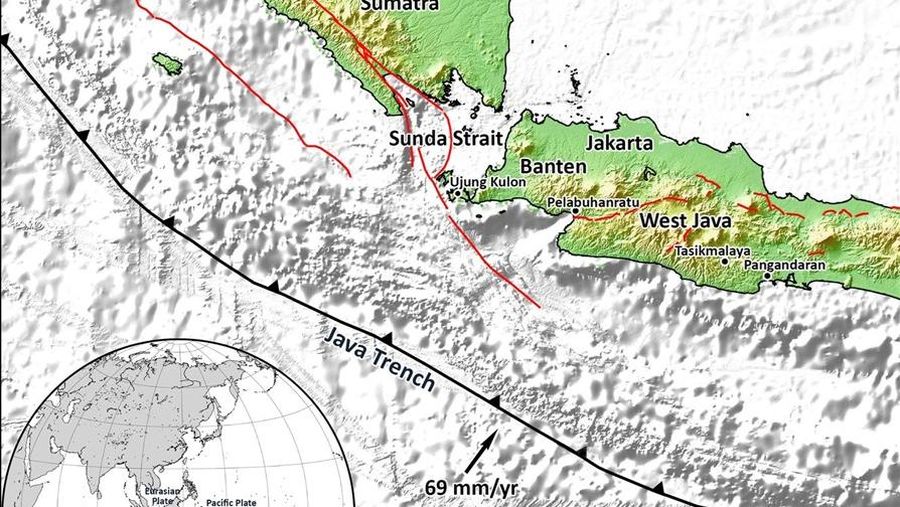 Segmen zona megathrust di selatan Jawa dan Sumatra. (Dok. Jurnal On the potential for megathrust earthquakes and tsunamis  off the southern coast of West Java and southeast Sumatra, Indonesia)