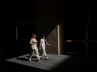 Bak Neraka Terbuka, Gelombang Panas Panggang Satu Kota