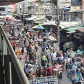 Pasar Asemka Mendadak Ramai Pengunjung, Pedagang Petasan Diserbu