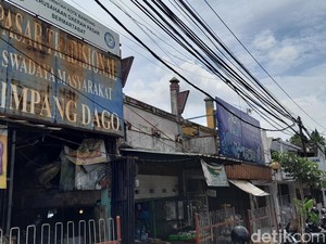 Riuh Pasar Simpang Dago yang Kini Memudar