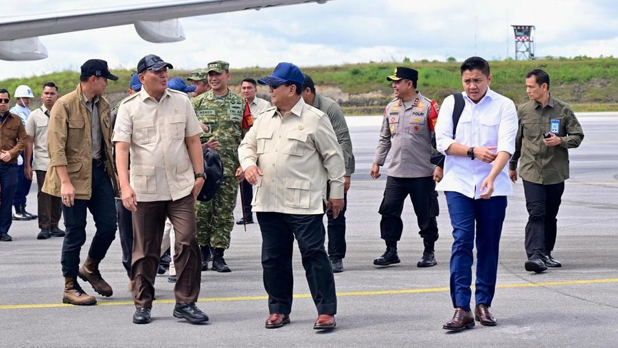 Presiden Prabowo Subianto kembali melakukan tinjauan ke wilayah bencana di Sumatra, Rabu (31/12/2025). Rencananya Presiden melakukan pengecekan ke tenda pengungsian hingga pembangunan infrastruktur terdampak. (Dok BPMI)
