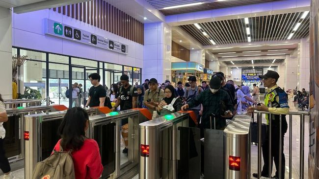 Tiket Whoosh Laku Diburu Warga Jakarta yang Mau Tahun Baru di Bandung