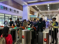 Tiket Whoosh Laku Diburu Warga Jakarta yang Mau Tahun Baru di Bandung