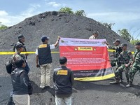 Pemerintah Amankan Gunungan 'Emas Hitam' Ilegal di Kaltim