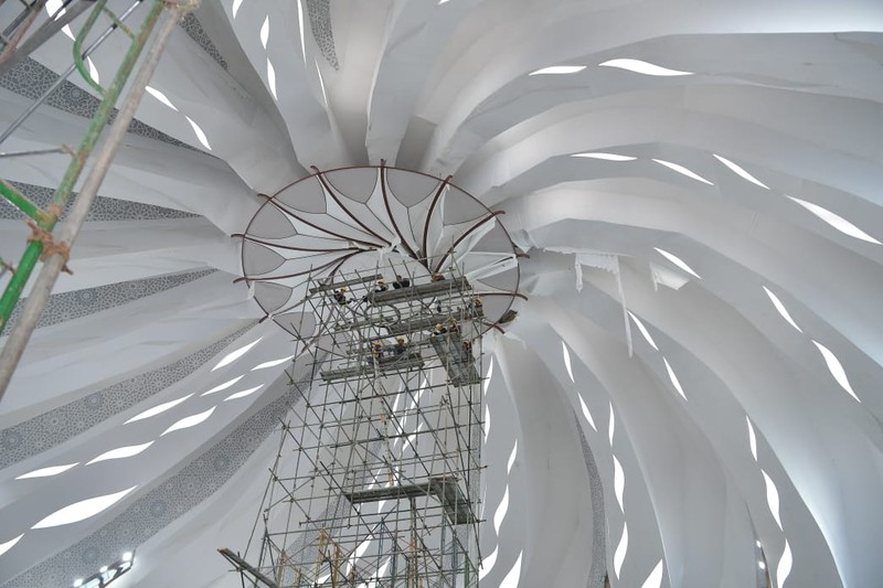 Wakil Presiden RI, Gibran Rakabuming Raka Meninjau Pembangunan Masjid Nusantara di IKN. (Dok: Setwapres)