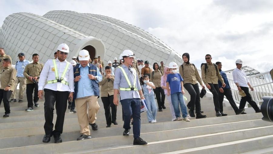 Wakil Presiden RI, Gibran Rakabuming Raka Meninjau Pembangunan Masjid Nusantara di IKN. (Dok: Setwapres)