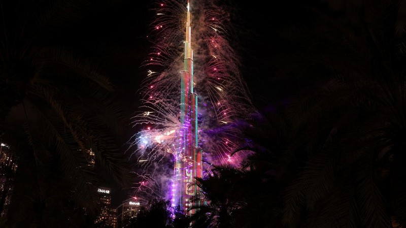 Kembang api meledak selama perayaan Tahun Baru di Valletta, Malta, Kamis (1/1/2026). (REUTERS/Darrin Zammit Lupi)