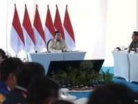 Prabowo Perintahkan Terima Semua Bantuan untuk Bencana Sumatra