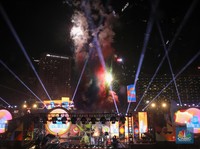 Momen Formasi Drone Jakarta for Sumatra Hiasi Perayaan Tahun Baru 2026