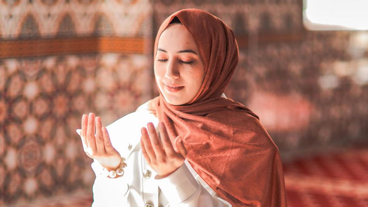 Bacaan Sholawat Nariyah Lengkap, Ini Sosok Penciptanya