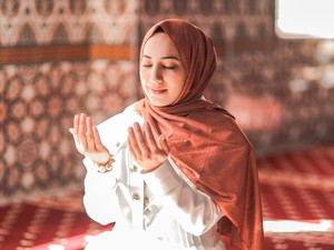 Bacaan Sholawat Nariyah Lengkap, Ini Sosok Penciptanya