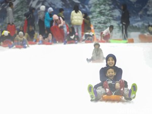 Promo Spooktober Trans Snow World Bintaro, Tiket Lebih Hemat hingga 20%!