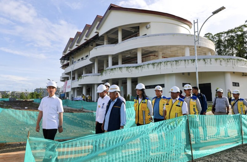 Wakil Presiden Republik Indonesia (Wapres) Gibran Rakabuming, menutup Tahun 2025 dengan melanjutkan kunjungan kerja hari kedua di Ibu Kota Nusantara (IKN), Rabu (31/12/2025). (Humas Otorita IKN)