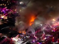 Proyek Properti Terbakar Hebat, 100 Petugas Damkar Lebih Diterjunkan