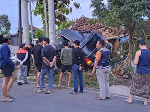 Polisi yang Tewas Usai Tabrak Gardu Listrik-Cucian Motor Diduga Hilang Konsentrasi