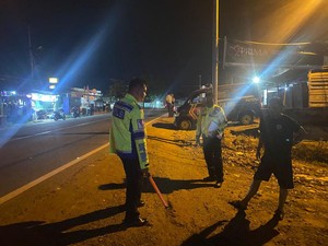 Pengendara Mobil di Jambi Nyaris Diamuk Warga Usai Tabrak Lari Pemotor
