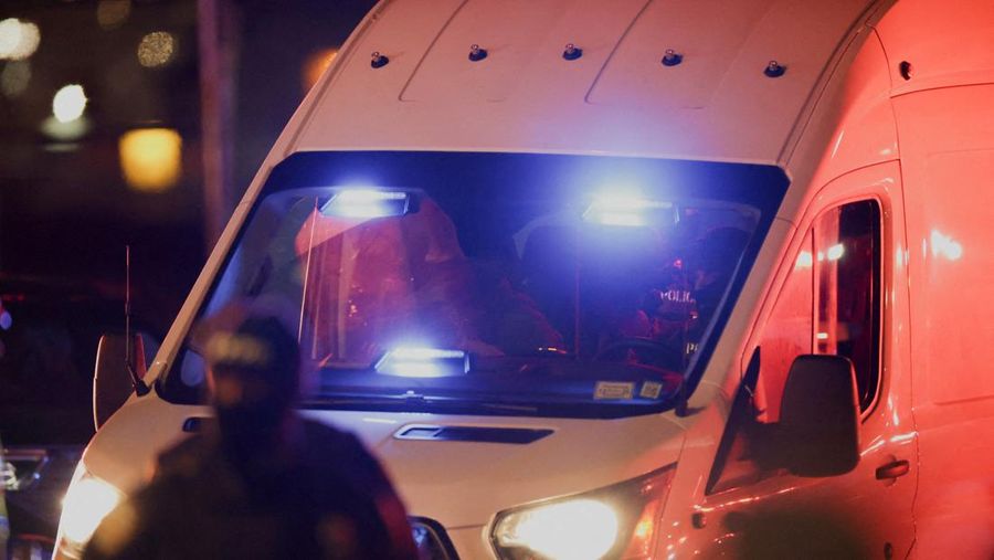 Salah satu helikopter yang membawa Presiden Venezuela Nicolas Maduro dan istrinya Cilia Flores tiba setelah mereka ditangkap semalam di Venezuela oleh pasukan AS, di Westside Heliport di New York City, AS, 3 Januari 2026. REUTERS/Jeenah Moon