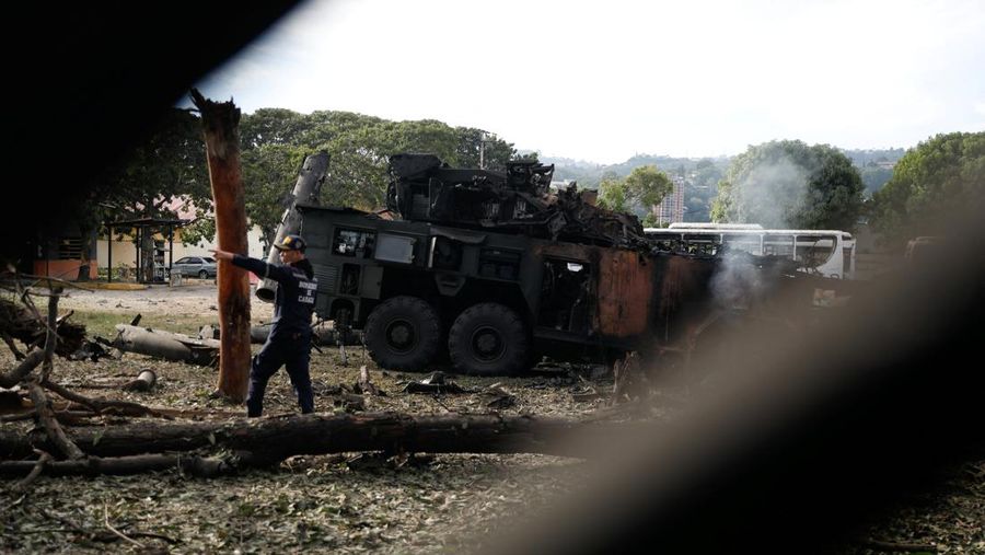 A combination picture shows satellite images of military buildings and equipment at Fort Tiuna before the U.S. strikes, in Caracas, Venezuela, December 22, 2025 (left), and a closer view of destroyed vehicles and equipment at Fort Tiuna after the U.S. strikes, in Caracas, Venezuela, January 3, 2026 (right).   &copy;2026 Vantor/Handout via REUTERS THIS IMAGE HAS BEEN SUPPLIED BY A THIRD PARTY. MANDATORY CREDIT. NO RESALES. NO ARCHIVES. DO NOT OBSCURE LOGO.