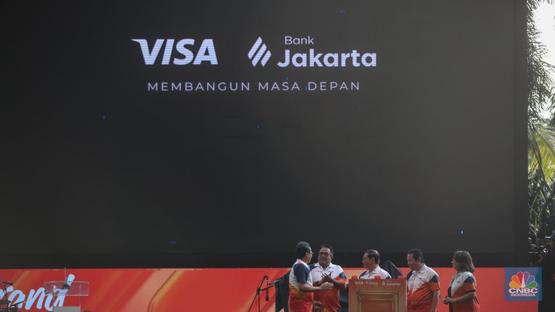 Grand Launching Kartu Debit Visa Bank Jakarta di Lippo Mall Kemang, Jakarta, Senin (5/1/2025). (CNBC Indonesia/Faisal Rahman)