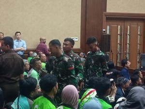 Ada Tentara Saat Sidang Nadiem Makarim, Hakim: Ini TNI dari Mana?