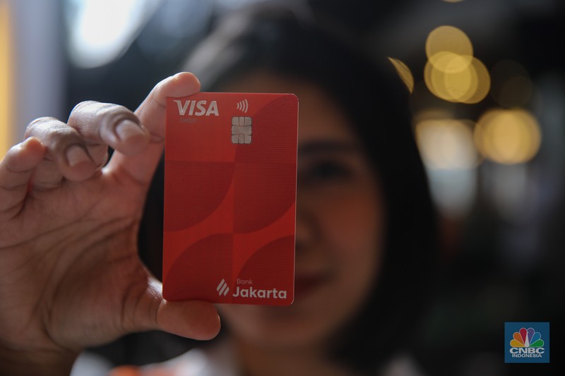 Grand Launching Kartu Debit Visa Bank Jakarta di Lippo Mall Kemang, Jakarta, Senin (5/1/2025). (CNBC Indonesia/Faisal Rahman)