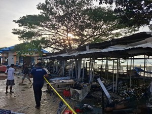 20 Kios di Pelabuhan Muna Hangus Terbakar gegara Kompor Lupa Dimatikan