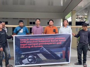 Rujab Ketua DPRD Sulbar Disegel Tukang gegara Upah Rp 31 Juta Tak Dibayar
