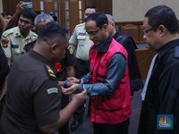 Potret Nadiem Makarim Saat Didakwa Rugikan Negara Rp 2,1 Triliun