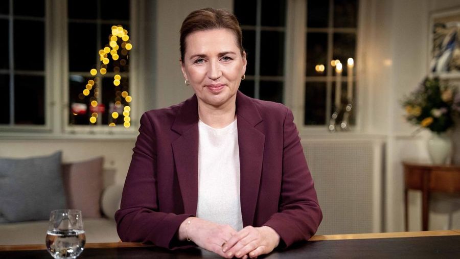 Perdana Menteri Denmark Mette Frederiksen menyampaikan pidato Tahun Baru di Marienborg di Kongens Lyngby, Kamis, 1 Januari 2026. (Mads Claus Rasmussen/Ritzau Scanpix/via REUTERS)