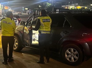 Fortuner Modifikasi Tangki Isi Solar Subsidi di SPBU Pakai 25 Barcode