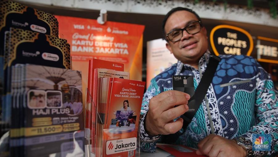 Grand Launching Kartu Debit Visa Bank Jakarta di Lippo Mall Kemang, Jakarta, Senin (5/1/2025). (CNBC Indonesia/Faisal Rahman)