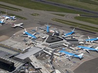 Eropa Membeku, Bandara Prancis-Jerman Batalkan Ratusan Penerbangan