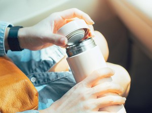 Gaduh Larangan Tumbler Masuk Restoran, Pakar Mikrobiologi Soroti Risiko Kontaminasi