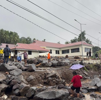 Hujan Malam Berubah Petaka, Sulut Dihantam Banjir Bandang-16 Tewas