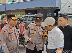 Polisi Selidiki Aksi Saling Serang Pakai Sajam di Depan Mal Palembang