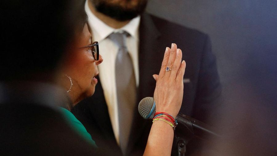 Wakil Presiden Venezuela Delcy Rodriguez resmi dilantik menjadi presiden usai Nicolas Maduro diculik pasukan Amerika Serikat pada akhir pekan lalu, Senin (5/1/2026). (AFP/MARCELO GARCIA)